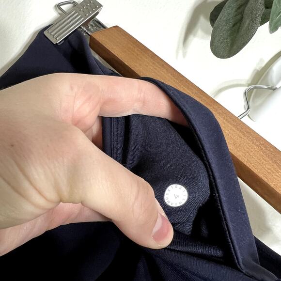 Lululemon Dark Blue Leggings with Mesh Panels LAST CALL - Picture 6 of 7